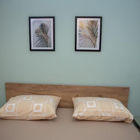 Fobillo Apartment At Charilaou Tesalonika Bagian luar foto