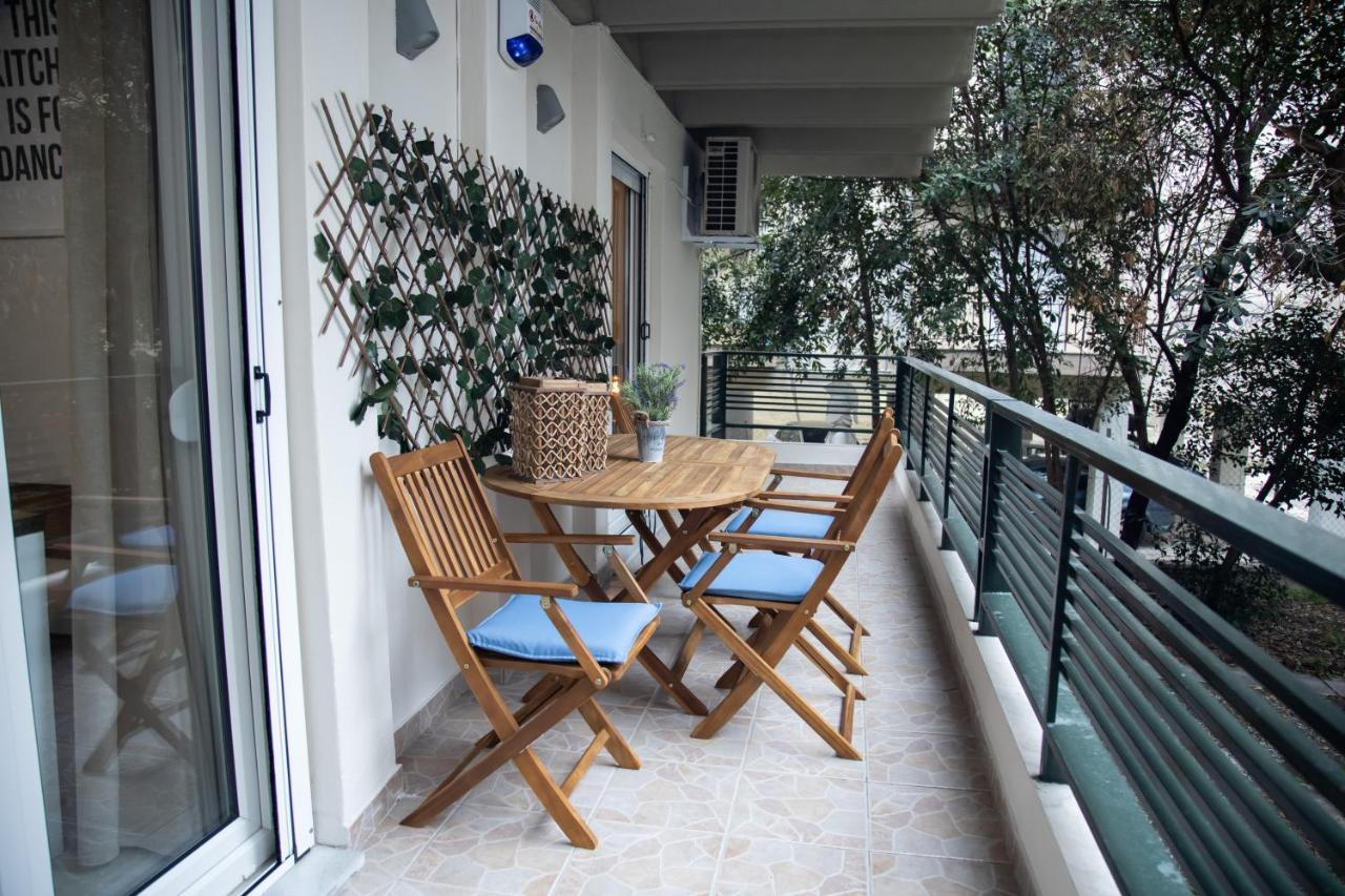 Fobillo Apartment At Charilaou Tesalonika Bagian luar foto